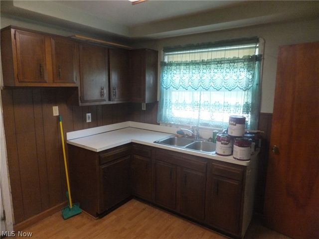12929 W Pleasant Valley Road, Parma, OH 44129