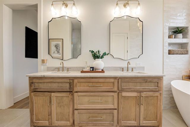 826 Wildflower Way, Goldsby, OK 73093