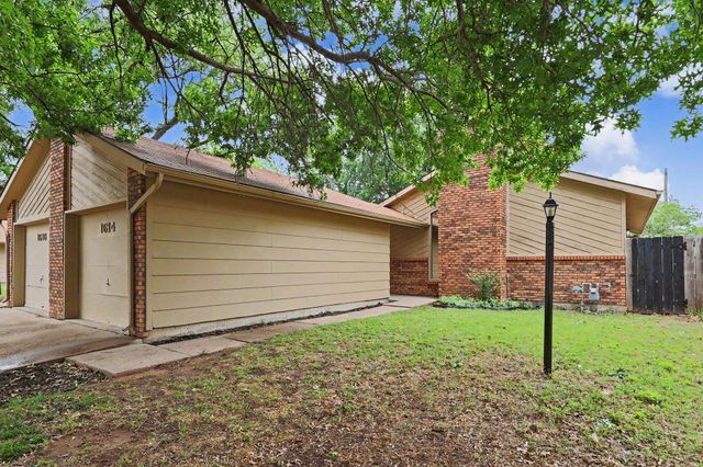 1614 N Brunswick Ln, Wichita, KS 67212