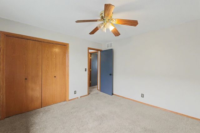 1614 N Brunswick Ln, Wichita, KS 67212