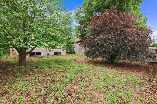 1614 N Brunswick Ln, Wichita, KS 67212