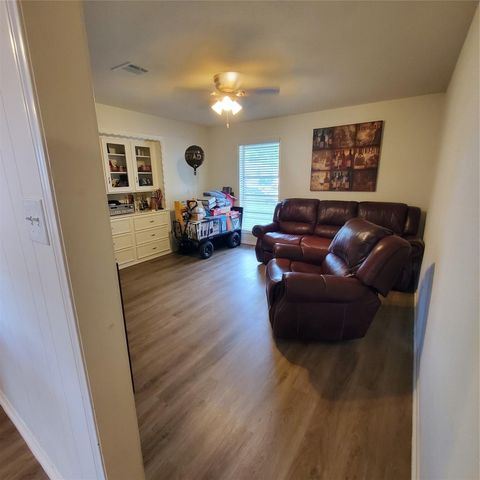 305 Hereford Rd, Brookshire, TX 77423