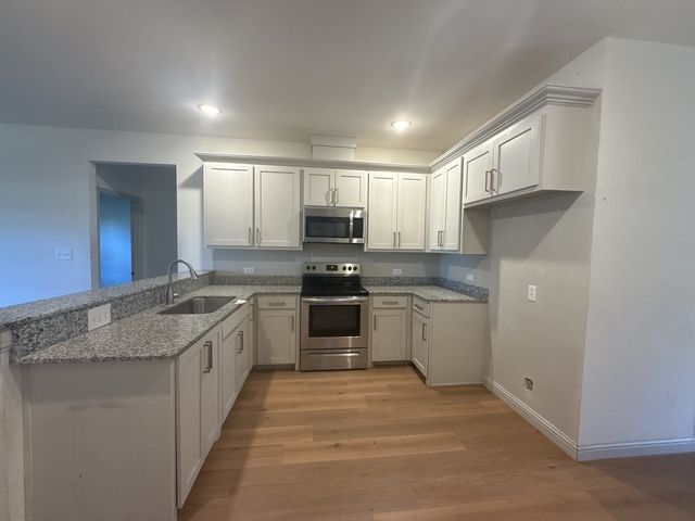 129 Towering Oaks, Tool, TX 75143