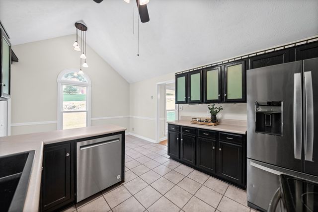 353 Deepwood Trl, Clarksville, TN 37042
