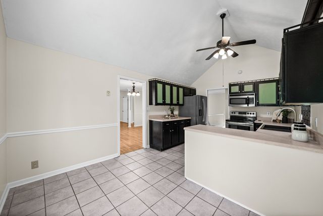353 Deepwood Trl, Clarksville, TN 37042