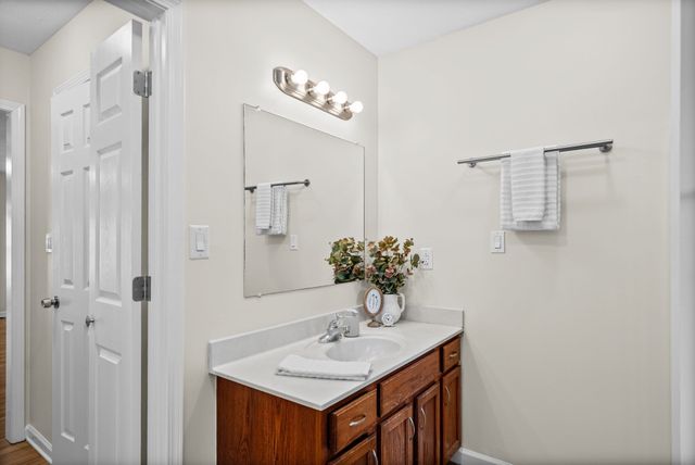 353 Deepwood Trl, Clarksville, TN 37042