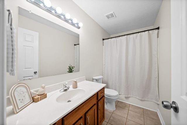 353 Deepwood Trl, Clarksville, TN 37042