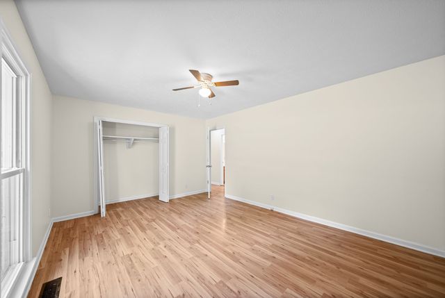 353 Deepwood Trl, Clarksville, TN 37042
