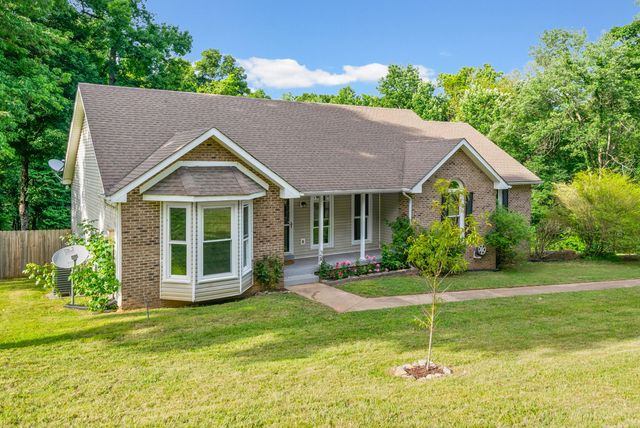 353 Deepwood Trl, Clarksville, TN 37042