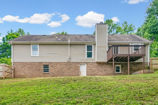 353 Deepwood Trl, Clarksville, TN 37042
