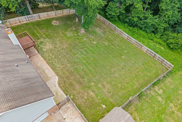 353 Deepwood Trl, Clarksville, TN 37042
