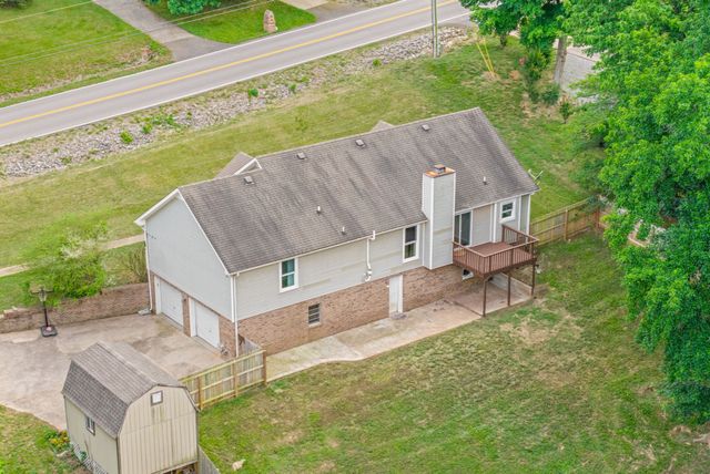 353 Deepwood Trl, Clarksville, TN 37042