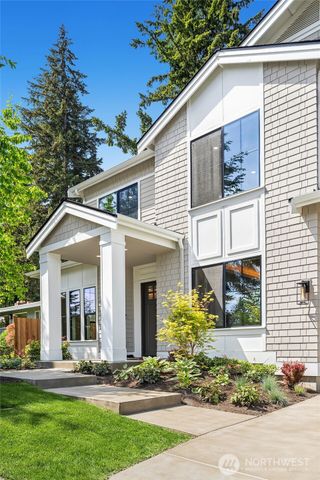 2425 153rd Avenue SE, Bellevue, WA 98007