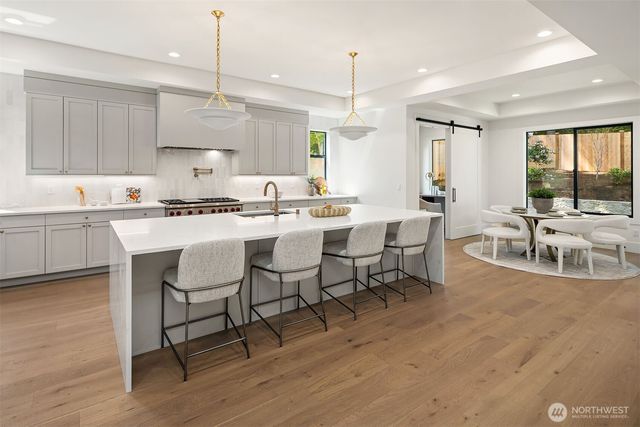 2425 153rd Avenue SE, Bellevue, WA 98007
