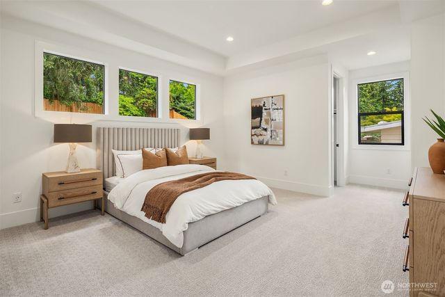 2425 153rd Avenue SE, Bellevue, WA 98007