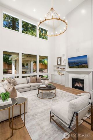 2425 153rd Avenue SE, Bellevue, WA 98007