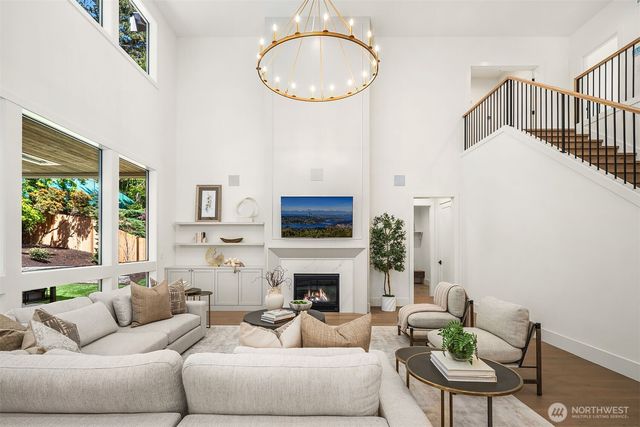 2425 153rd Avenue SE, Bellevue, WA 98007