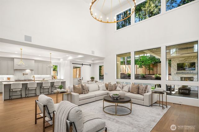 2425 153rd Avenue SE, Bellevue, WA 98007