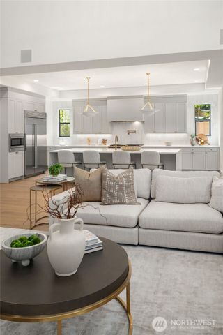 2425 153rd Avenue SE, Bellevue, WA 98007