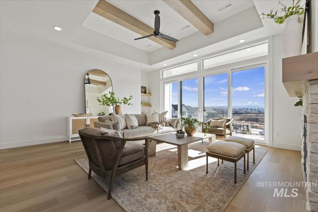 3541 E Warm Springs Ave, Boise, ID 83716