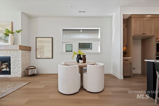 3541 E Warm Springs Ave, Boise, ID 83716