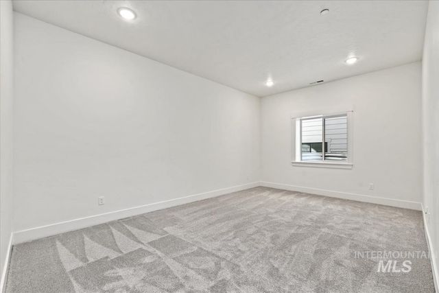 3541 E Warm Springs Ave, Boise, ID 83716