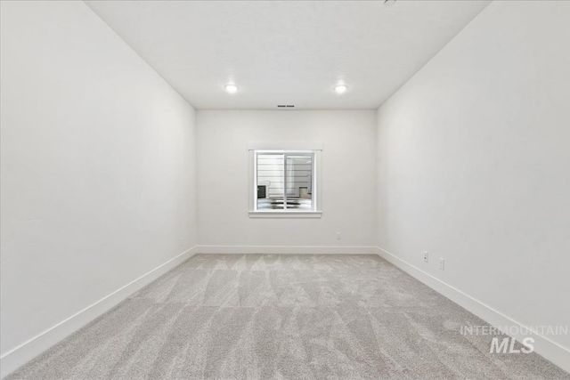 3541 E Warm Springs Ave, Boise, ID 83716