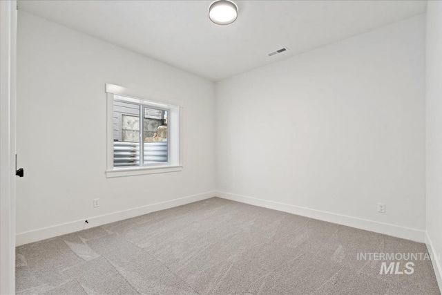 3541 E Warm Springs Ave, Boise, ID 83716