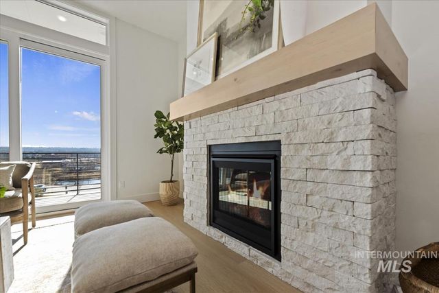 3541 E Warm Springs Ave, Boise, ID 83716