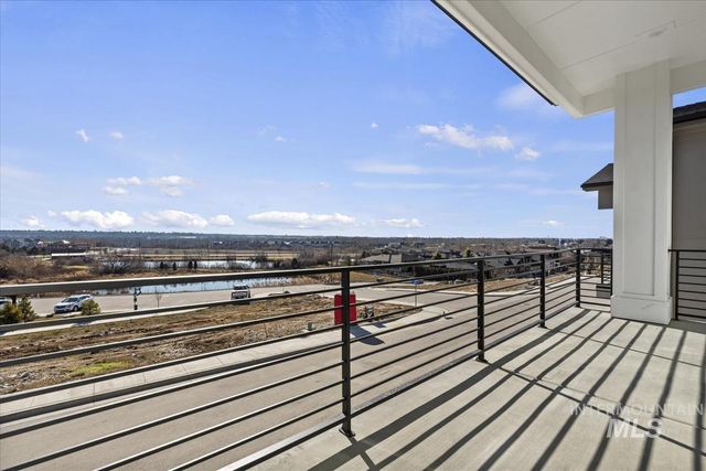 3541 E Warm Springs Ave, Boise, ID 83716