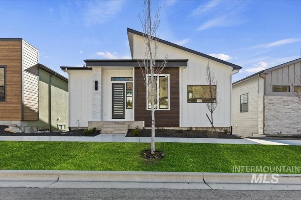 3541 E Warm Springs Ave, Boise, ID 83716