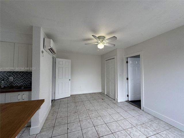 1700 NW 22 CT 6, Miami, FL 33125
