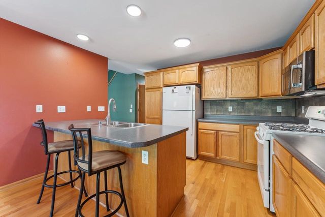 5911 E Open Meadow, Mcfarland, WI 53558