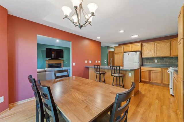 5911 E Open Meadow, Mcfarland, WI 53558
