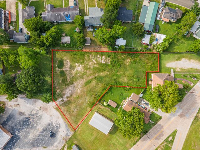 1203 S Main Street, Baytown, TX 77520