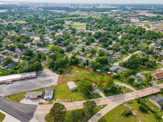 1203 S Main Street, Baytown, TX 77520