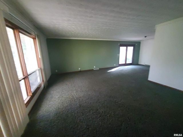 1637 HARRISON Drive, Clinton, IA 52732