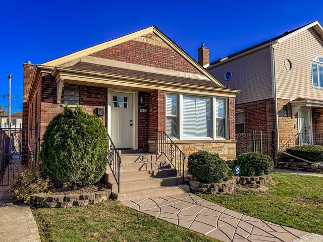 8943 S Ridgeland Avenue, Chicago, IL 60617
