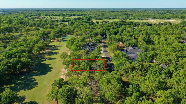 215 Colonial Drive, Mabank, TX 75156