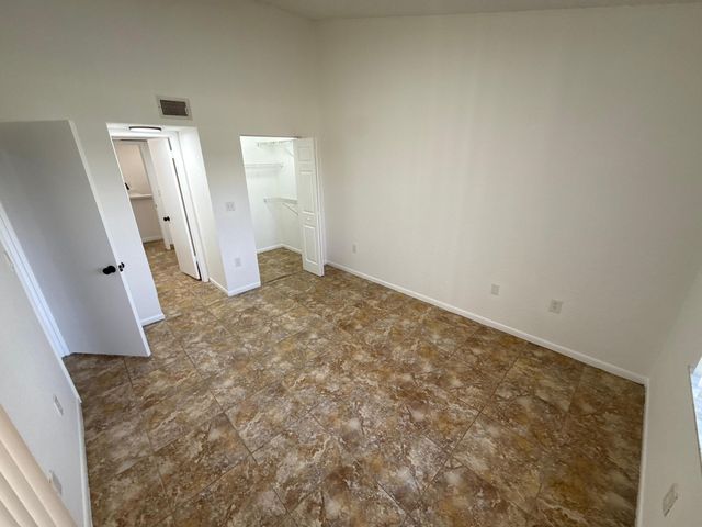 2851 N Oakland Forest Drive 307, Oakland Park, FL 33309