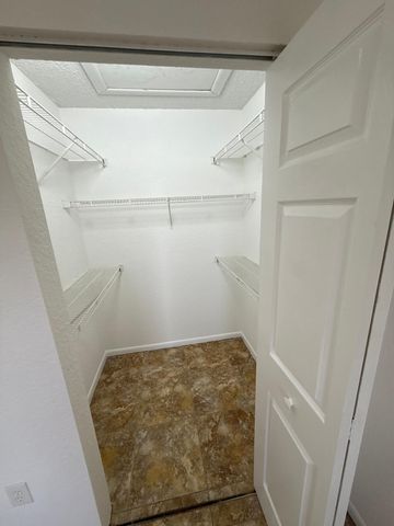 2851 N Oakland Forest Drive 307, Oakland Park, FL 33309