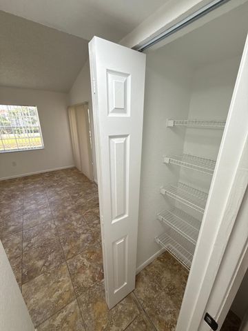 2851 N Oakland Forest Drive 307, Oakland Park, FL 33309