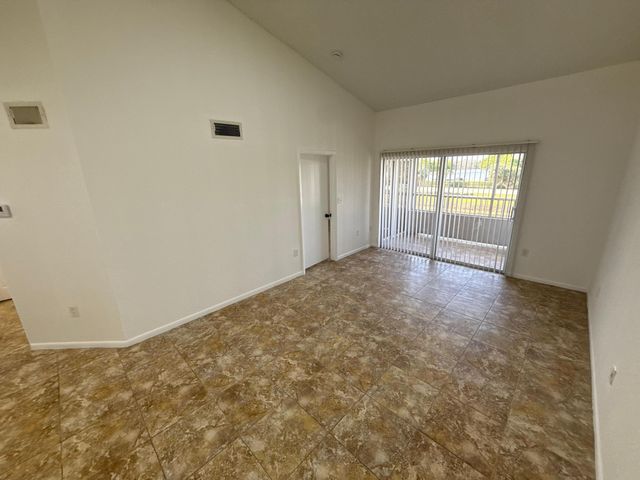 2851 N Oakland Forest Drive 307, Oakland Park, FL 33309