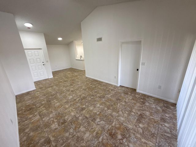 2851 N Oakland Forest Drive 307, Oakland Park, FL 33309