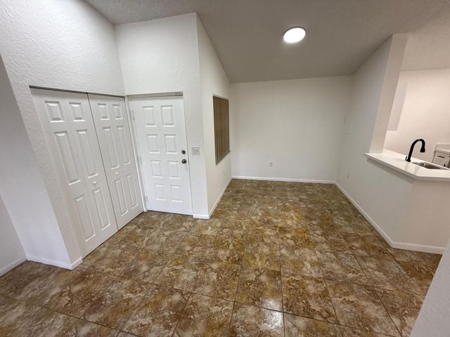 2851 N Oakland Forest Drive 307, Oakland Park, FL 33309