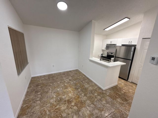 2851 N Oakland Forest Drive 307, Oakland Park, FL 33309