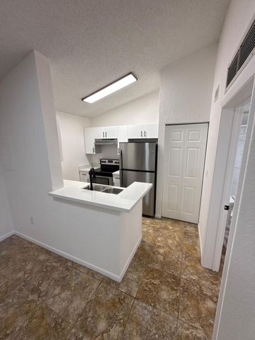 2851 N Oakland Forest Drive 307, Oakland Park, FL 33309