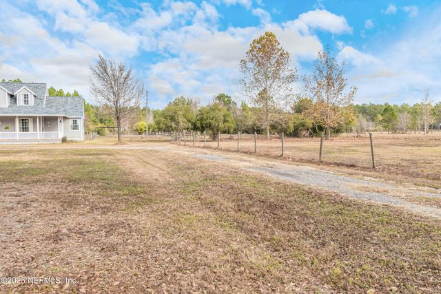 8219 MUD LAKE Road, Macclenny, FL 32063