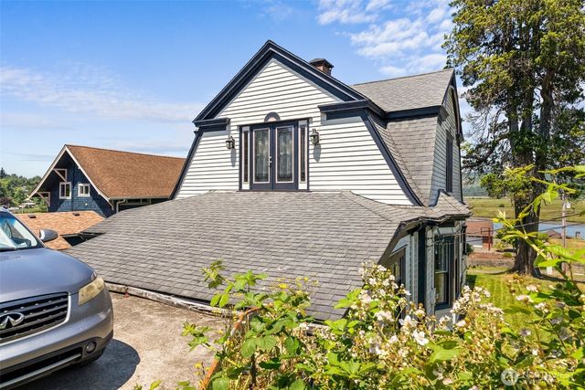 714 W First Street, South Bend, WA 98586