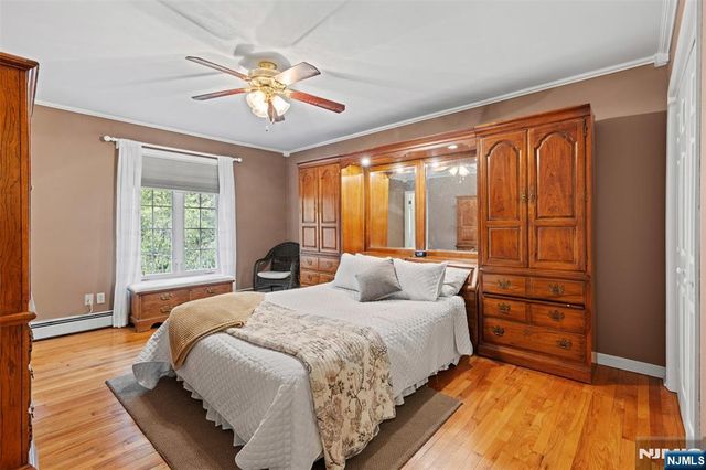 15 Lake Riconda Drive, Ringwood, NJ 07456